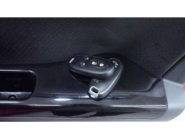 全てが当社で完結します！軽モールは、トータルカーサポート店です。保険屋さんへのお電話や修理、保険更新や車検、めんどうな手続きまで全ておまかせください。