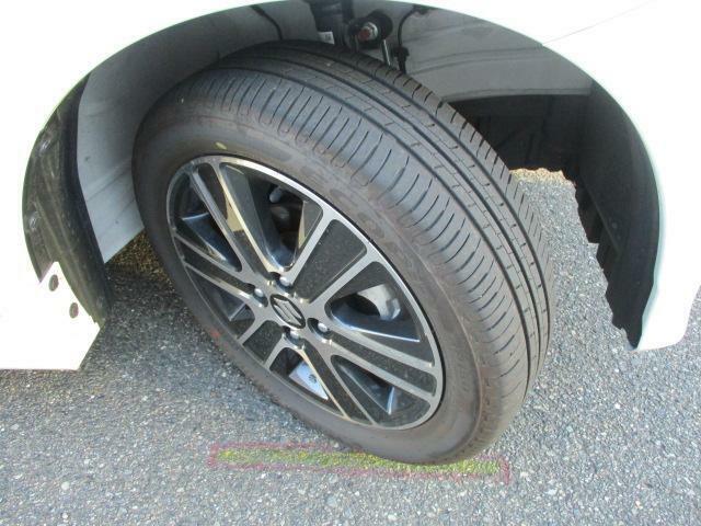 切削加工とブラック塗装を施した純正アルミホイール★【165/55R15】タイヤの溝も、まだまだ！くわしくはスタッフへ。