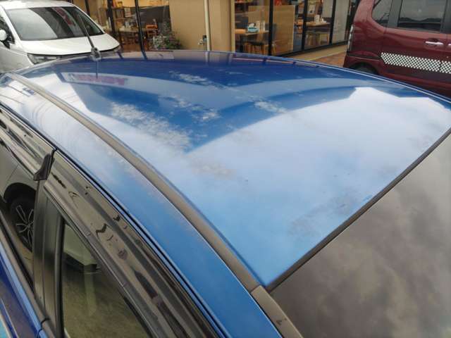 ルーフ色あせございます。現車ご確認くださいませ。