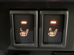 【シートヒーター】寒い日に重宝するシートヒーター！エアコンより早く温まってくれるので寒がりの人も安心ですね♪エアコンの温風は乾燥するから苦手、という方にもをおすすめです。