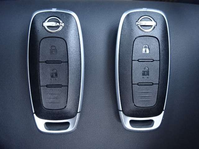 『インテリジェントキ-』機械的な鍵を使用せずに車両のドアの施錠/解錠、エンジン始動が可能なシステムです！