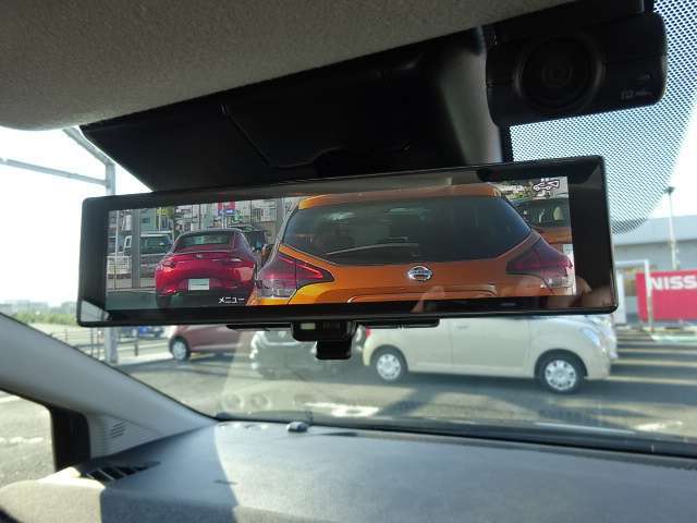 スマートルームミラー装備