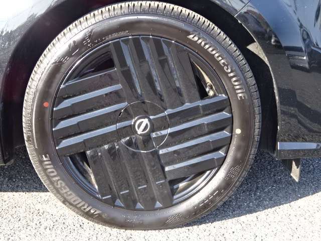 ホイール・タイヤ溝の状態も気になりますよね。お気軽にお問合せ下さい！