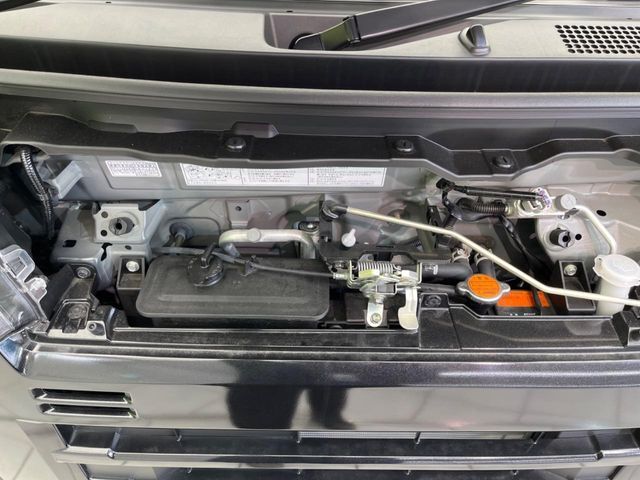 親切・丁寧な専門メカニックスタッフが応対！・車検・点検整備・事故等の修理などアフターサービスも安心。お車のカスタマイズもネクステージのサービススタッフまでご相談ください！
