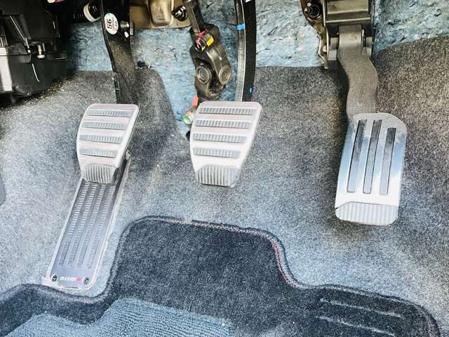 女性の方や初心者の方にも分かりやすくお車のご説明を致します