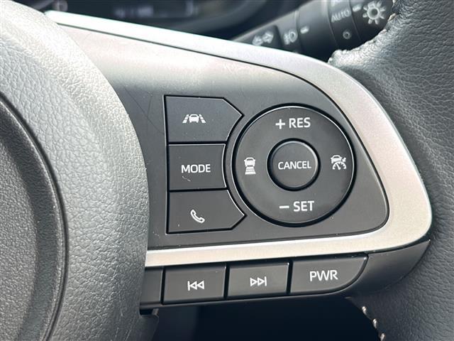 気になる車はすぐにお問い合わせください！画面右側の0066から始まる無料ダイヤルからお問い合わせ下さい！専門スタッフがお車のご質問にお答えいたします！