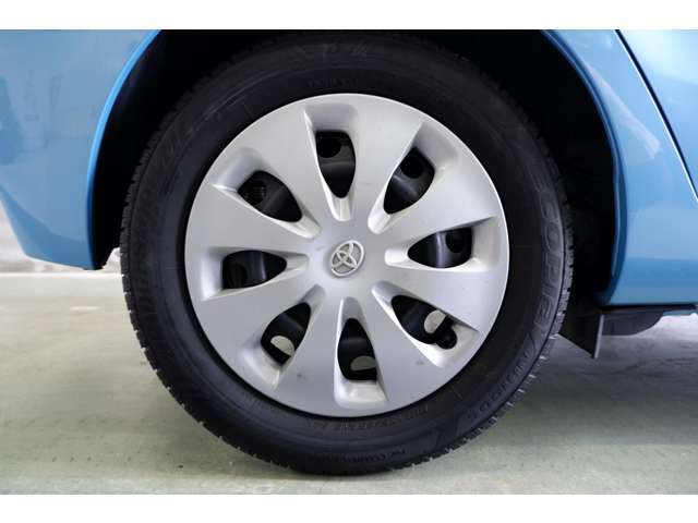 【　純正ホイールカバー　】右後　純正15インチホイールカバー！各メーカー社外ホイールやスタッドレスタイヤの販売も承ります♪