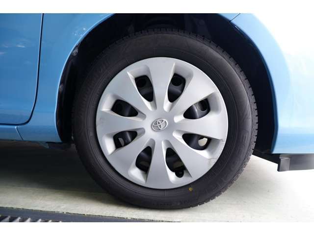 【　純正ホイールカバー　】右前　純正15インチホイールカバー！各メーカー社外ホイールやスタッドレスタイヤの販売も承ります♪
