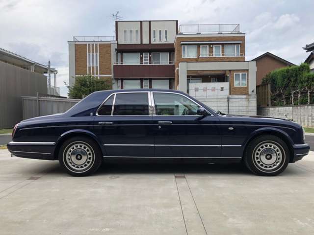 燃料価格も影響し、燃費の良い車に乗り換える方が多いようです。確かに、それらの車は燃料や排気ガス等の面でエコロジー化が進んでいます。