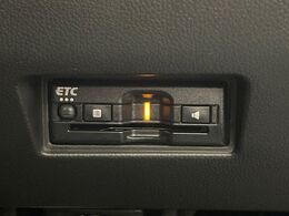 【ETC】高速道路の料金所をストレスなく通過！話題のスポットやサービスエリアに多い「スマートIC」利用時は必須のアイテムです。当店でセットアップを実施、ご納車当日からすぐにご利用いただけます！