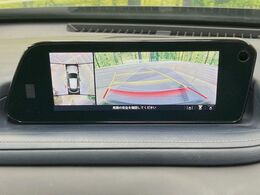 【360°ビューモニター】専用のカメラにより、上から見下ろしたような視点で360度クルマの周囲を確認することができます☆死角部分も確認しやすく、狭い場所での切り返しや駐車もスムーズに行えます。