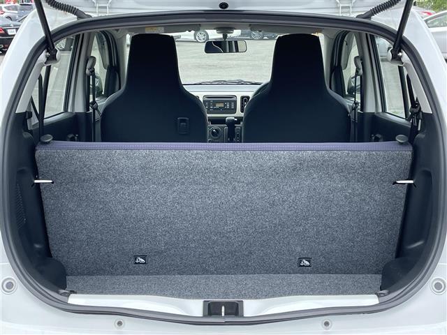 積み込みやすくて、たっぷり積める荷室です。シートアレンジできるものは、乗車人数と荷物の量や大きさによってシートを動かすことができるので、より快適なドライブが可能です！