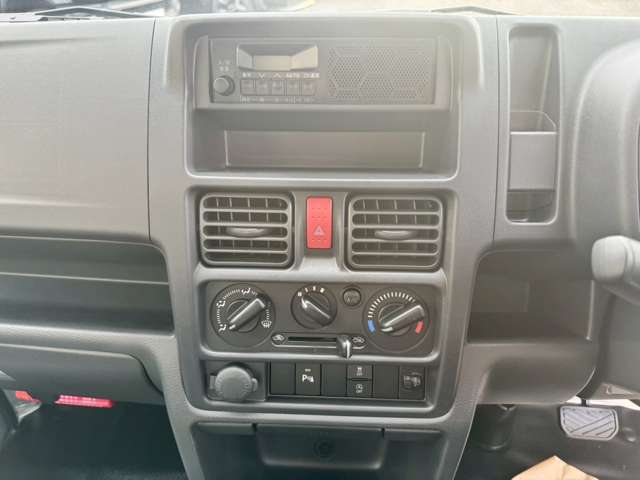 カーナビ、ETC、コーティングなど車に関する事なら何でもお安く承ります！もちろん持ち込みでのお取り付けも可能です！