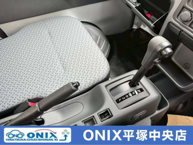 全車充実の保証付き！(※新車登録より13年超、外車を除く)万が一の際は全国各地のディーラーや整備工場でも保証修理ご対応可能です！ご遠方の方も安心してお買い求め頂けます！別途有償ですが延長保証もございます！