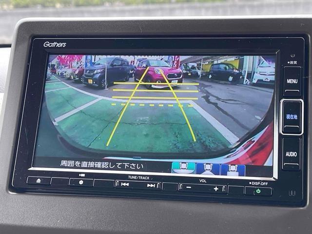 バックカメラ装備。駐車が苦手な方には欠かせません。