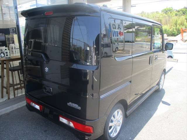 【陸運局認定指定車検工場完備】国家資格検査員1名・国家資格整備士3名で、お客様の大切な愛車を末永く安心サポートさせて頂きます！当店おすすめ安心メンテパック加入で3年間のメンテナンスと車検がお得！