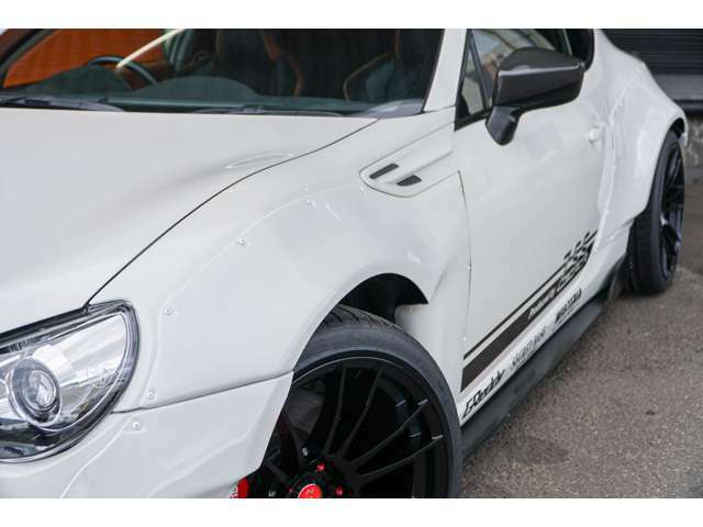 ZN6、86後期にてZ.S.S.デモカー完成致しました！！フルエアロ、新品にてZ.S.S.Dampers、スタビライザー前後、タイヤホイール、ZSSマフラー装着しております！！