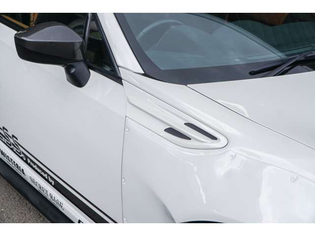 ZN6、86後期にてZ.S.S.デモカー完成致しました！！フルエアロ、新品にてZ.S.S.Dampers、スタビライザー前後、タイヤホイール、ZSSマフラー装着しております！！