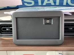 オーディオレス仕様車なのでお好みの全方位カメラ対応ナビの装着が可能！