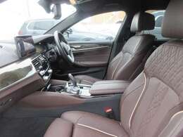 高級感のあるレザーシートです！