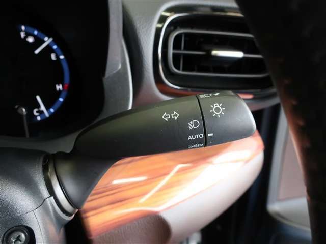 お車のご購入や整備・修理代のお支払にはトヨタのクレジットカード『TS　CUBICカード』がお勧め。お買物の際にカードでお支払頂くとポイントが貯まり、トヨタのお店でカードご利用後ポイント還元ができます