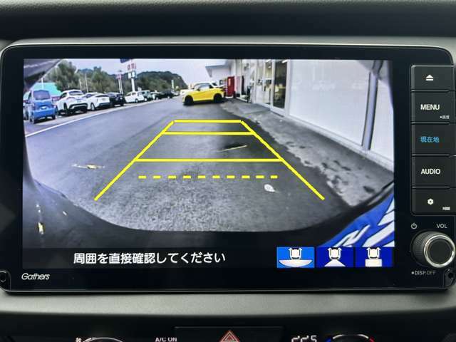 バックモニター付きなので駐車も安心ですね★