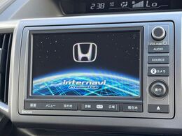 【純正ナビ】人気の純正ナビを装備。オーディオ機能も充実しており、Bluetooth接続すればお持ちのスマホやMP3プレイヤーの音楽を再生可能！毎日の運転がさらに楽しくなります！！