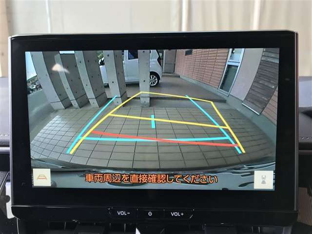 バックモニタ-も装備しております。車庫入れの苦手なお客様、もうご心配いりません。重宝してくれると思います。