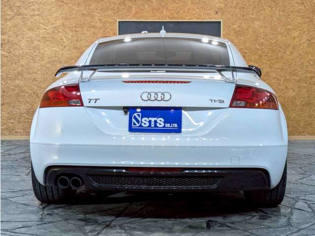 充実装備の1台入荷致しました♪ぜひ実車を見に来てください♪