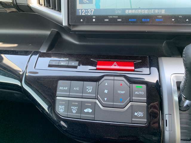 エンジンルームも綺麗に洗浄してから納車致します。普段あまり見ることが無い箇所だからこそ綺麗だと感動しますよね(*´▽｀*)