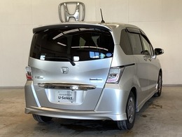 Honda認定中古車 U-Selectは3つの安心をお約束します。　1　Hondaのプロが整備した安心。 2　第三者機関がチェックした安心。　3　購入後もHondaが保証する安心。