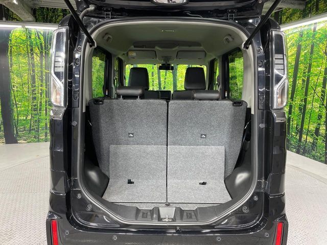 普段のお買い物や通勤、送迎等に十分な荷室スペースを確保しております。セカンドシートを倒すと、大きな荷物の積載も可能です♪