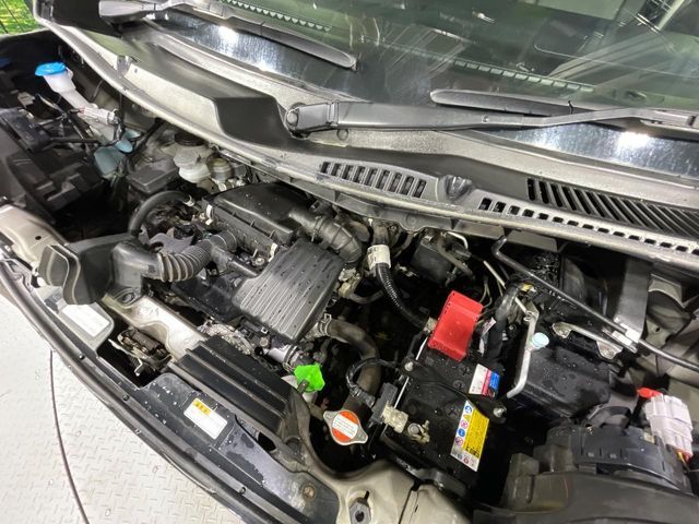 親切・丁寧な専門メカニックスタッフが応対！・車検・点検整備・事故等の修理などアフターサービスも安心。お車のカスタマイズもネクステージのサービススタッフまでご相談ください！