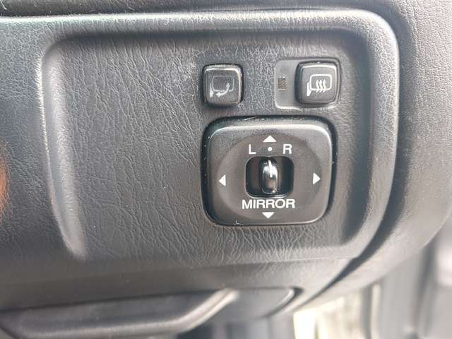 写真ではわかりづらい部分もございます。ぜひ現車確認をして頂き、お客様のご不安を当店スタッフまでお聞かせください。