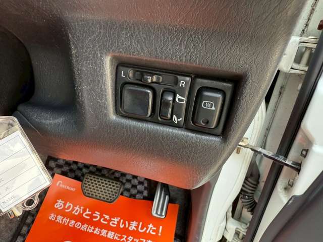 キズ、山の残り、汚れ、、、もちろんタイヤも常にチェックしております。すぐにでも安心してお乗り頂ける様にしております。別途、お好みのタイヤ・アルミがある場合はご相談下さい。