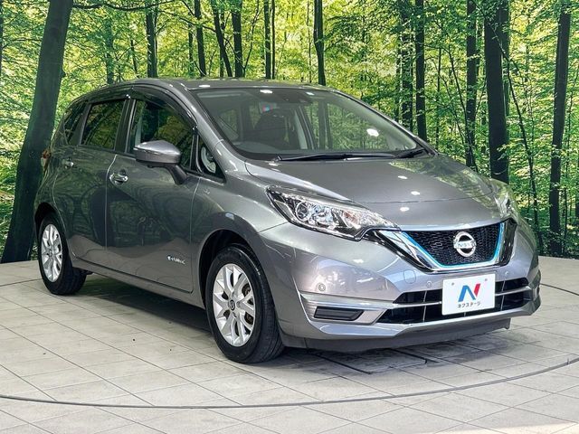 大好評のボディコーティング「弾スプラッシュコート」もご納車までに施工可能。通常のガラスコートと異なる、耐久年数6年の無機質ガラスコーティングが、ボディをキレイな状態に保ってくれます。