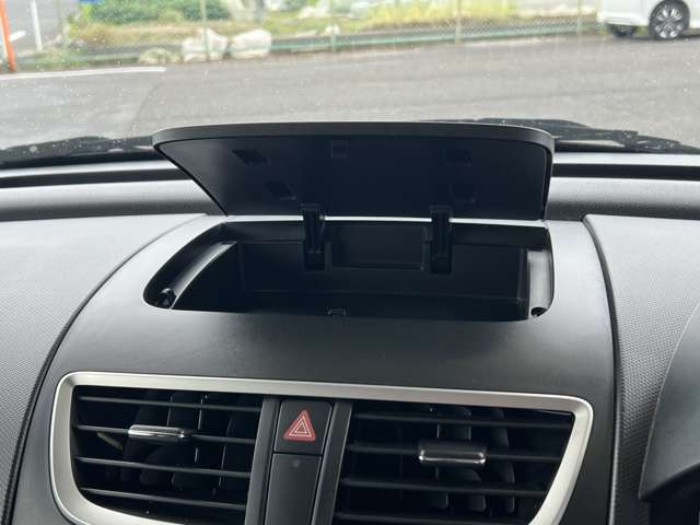 6速MT！純正ディスチャージランプ装着車 スマートキー SDナビ 地デジTV CD DVD USB  ステアリングリモコン トランクスポイラー 純正21インチアルミ 走行5万km台！ フルオートエアコン