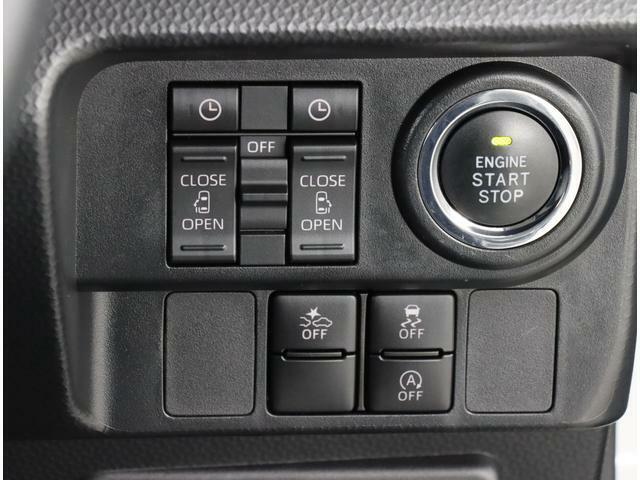 エンジン始動はアクセスキーを携帯して運転席に座りブレーキペダルを踏みながらプッシュエンジンスイッチを押すだけで行えとても便利です。