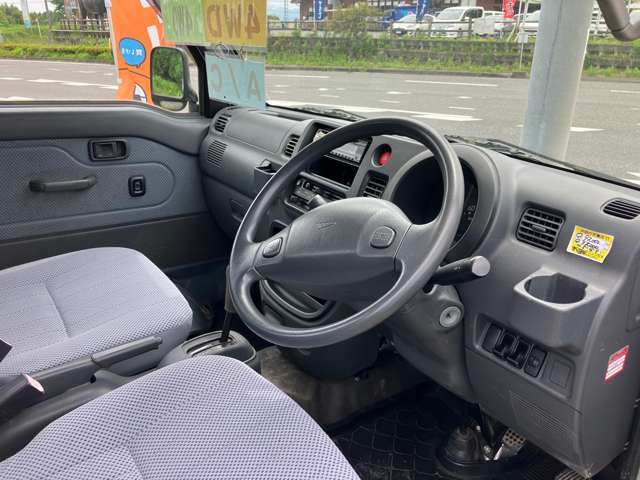 軽トラック専門店　トラックライフ鹿児島県曽於市末吉町深川大字谷西原9137-2フリーダイヤル　0078-6003-569648営業時間　09:00～19:00 定休日　不定休