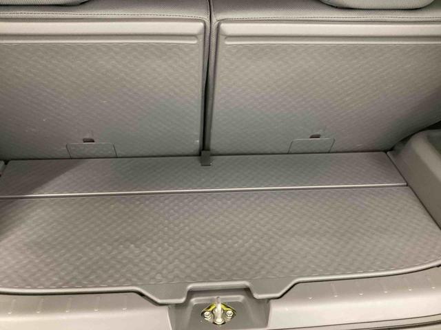 ラゲッジルームも充分なスペースを確保しております