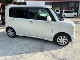 ■ビップセダン・ミニバン・コンパクトカーから軽自動車まで、あらゆるお客様のニーズに対応！　格安良質車を中心に展示しております。