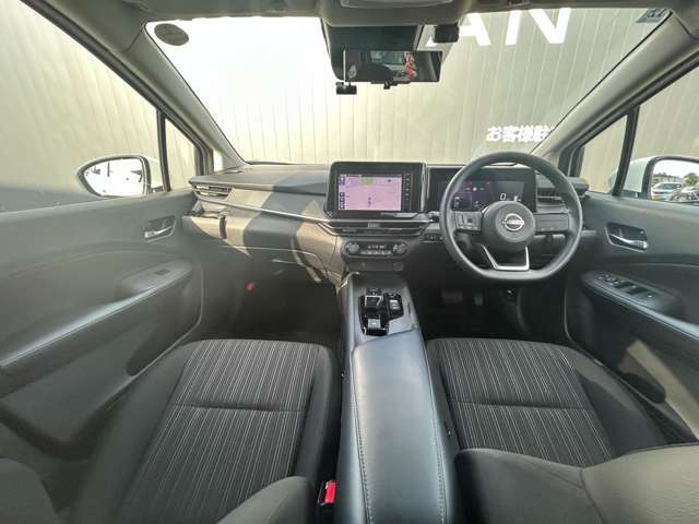 運転席・インパネまわりの画像です！隅々までクリーニング済み☆キレイな車内でドライブがより一層快適にお楽しみいただけると思います！