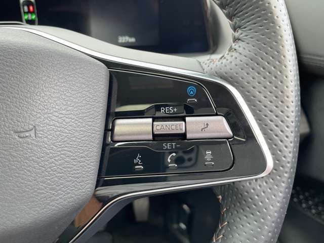 プロパイロット2.0も付いておりますので、高速の運転の際に便利です。