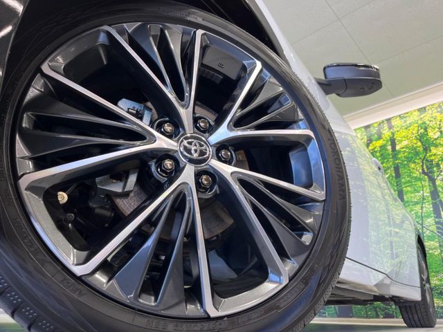 【純正19インチアルミホイール】外観にマッチした純正アルミホイールを装着しております。各種社外アルミホイールや、スタッドレスタイヤも取扱いしております。是非ご相談ください♪