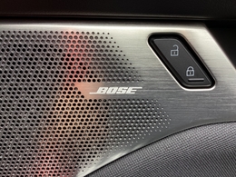 BOSE社との共同開発によって、室内空間に適した音響チューニングを施した、小型・高効率のオーディオシステムです。