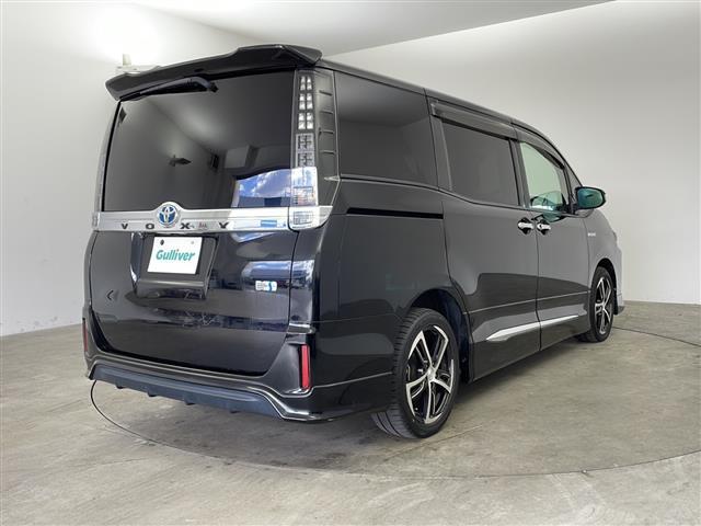 ガリバーグループでは主要メーカー、主要車種をお取り扱いしております。全国約460店舗の在庫の中からお客様にピッタリの一台をご提案します。