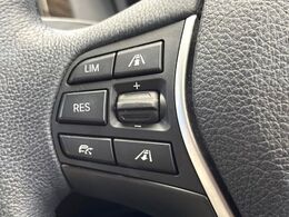 ●アダプティブクルーズコントロール：前の車との車間距離を一定にとりつつ、一定速度で自動走行してくれる次世代のクルーズコントロール！主に高速道路や自動車専用道路で使用する便利な機能です！