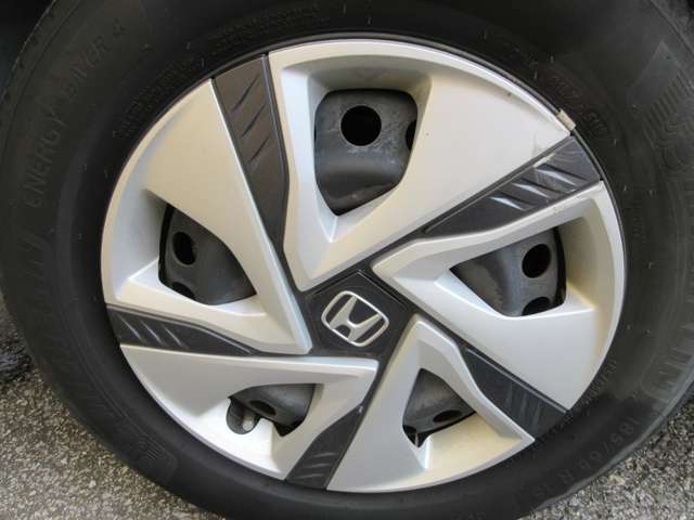 HDDナビ。地図の記憶媒体にハードディスクドライブを用いた新世代のカーナビ。従来の光学式ディスク（CD-ROM、DVD-ROM）を用いたものに比べ高速・大容量で、より高精細・多機能なナビゲーションを実現。