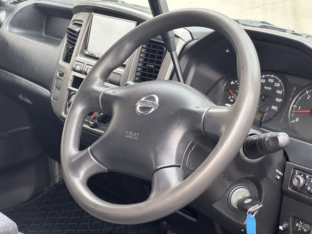 ■早期納車可■5ドア■ディーゼルターボ■記録簿14枚■Bluetooth■キーレス■スペアタイヤ■リアラダー■エアコン■パワーウィンドウ■パワステ■イージークローザー