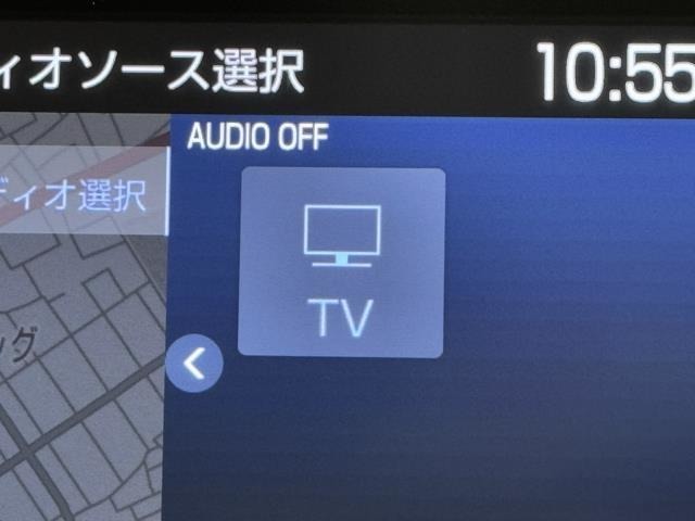 TVが見れるチューナーを装備しています。　新しい車でも付いていないことで、TVが見れない事も多々あるので要チェックです。